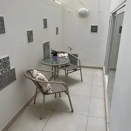Lovely 1bed Maisonette Qawra By Homely Σπίτι διακοπών