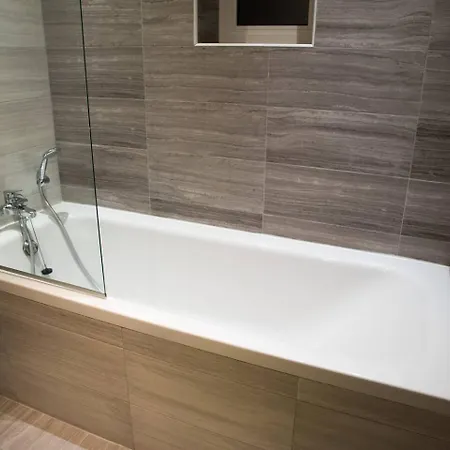 Semesterbostad Lovely 1bed Maisonette Qawra By Homely *